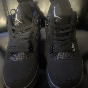 AIR JORDAN 4 RETRO (BLACK CAT) SIZE 10 MEN BRAND NEW